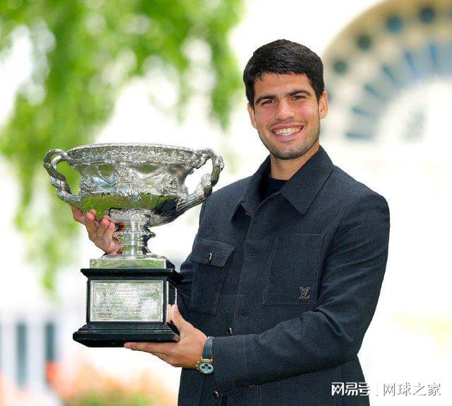 世界杯官网入口-澳网玄学预示阿卡生涯成就？菲斯回归赢球，郑钦文一姐位子现危机