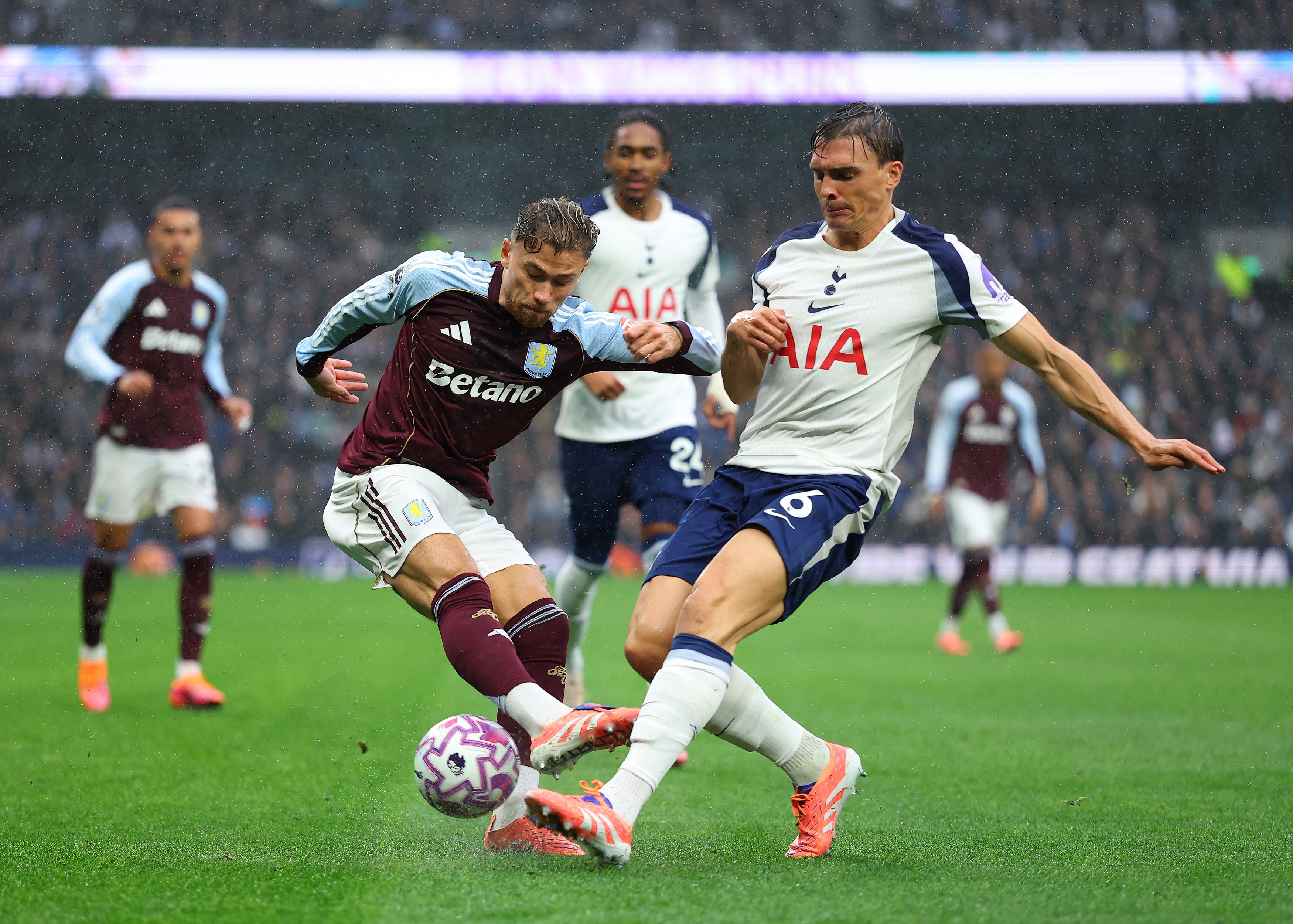 世界杯官方客户端-另寻下家？图片报：热刺和罗马预计不会买断帕利尼亚和萨拉戈萨